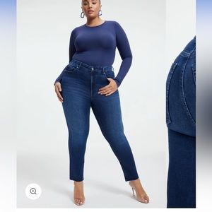 Good American Good Classic Always Fits straight leg jeans - indigo. Size 14 - 18